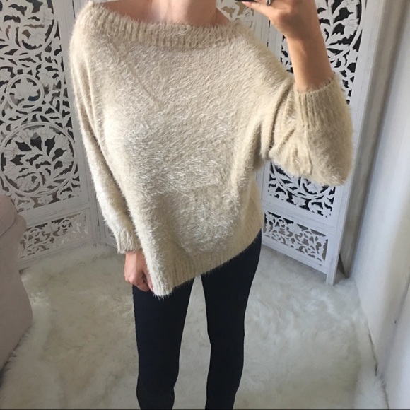 LAST 1️⃣ Faux Fur Soft Off Shoulder Tunic - Picture 3 of 8